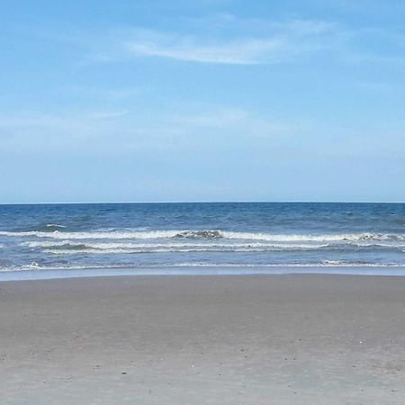 Condo With Balcony And Pool Walk To 2 Beach Accesses! Carolina Beach Kültér fotó