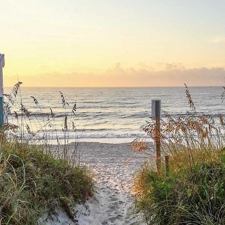 Condo With Balcony And Pool Walk To 2 Beach Accesses! Carolina Beach Kültér fotó