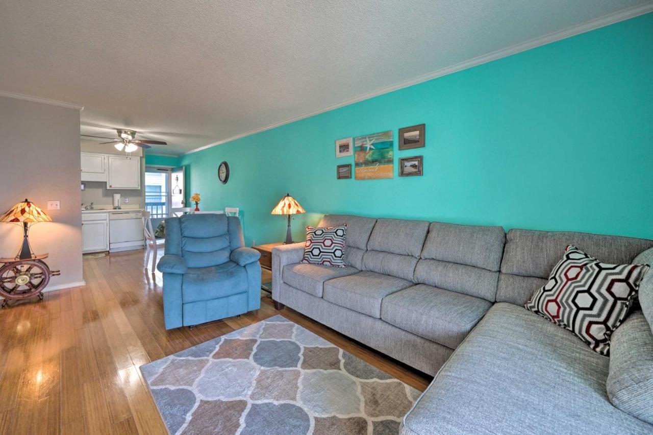 Condo With Balcony And Pool Walk To 2 Beach Accesses! Carolina Beach Kültér fotó