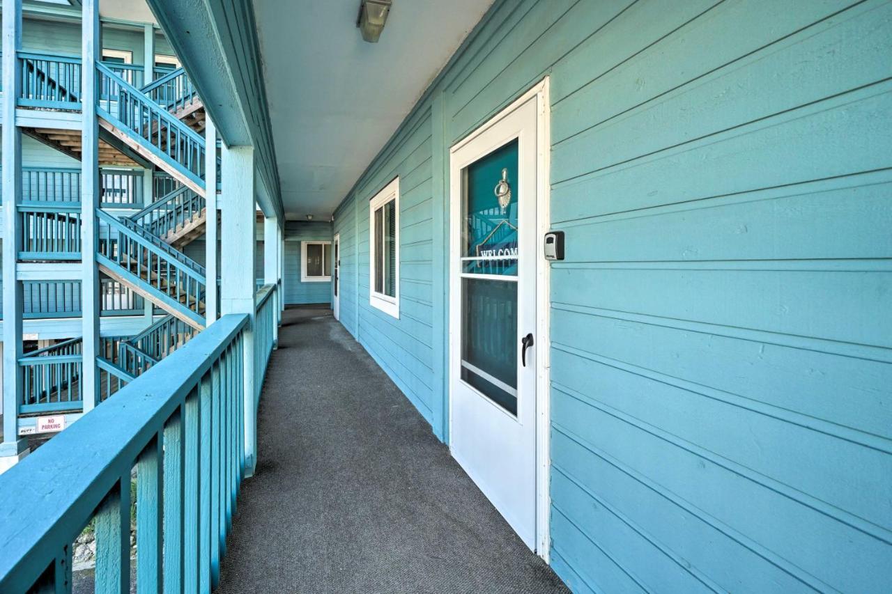 Condo With Balcony And Pool Walk To 2 Beach Accesses! Carolina Beach Kültér fotó