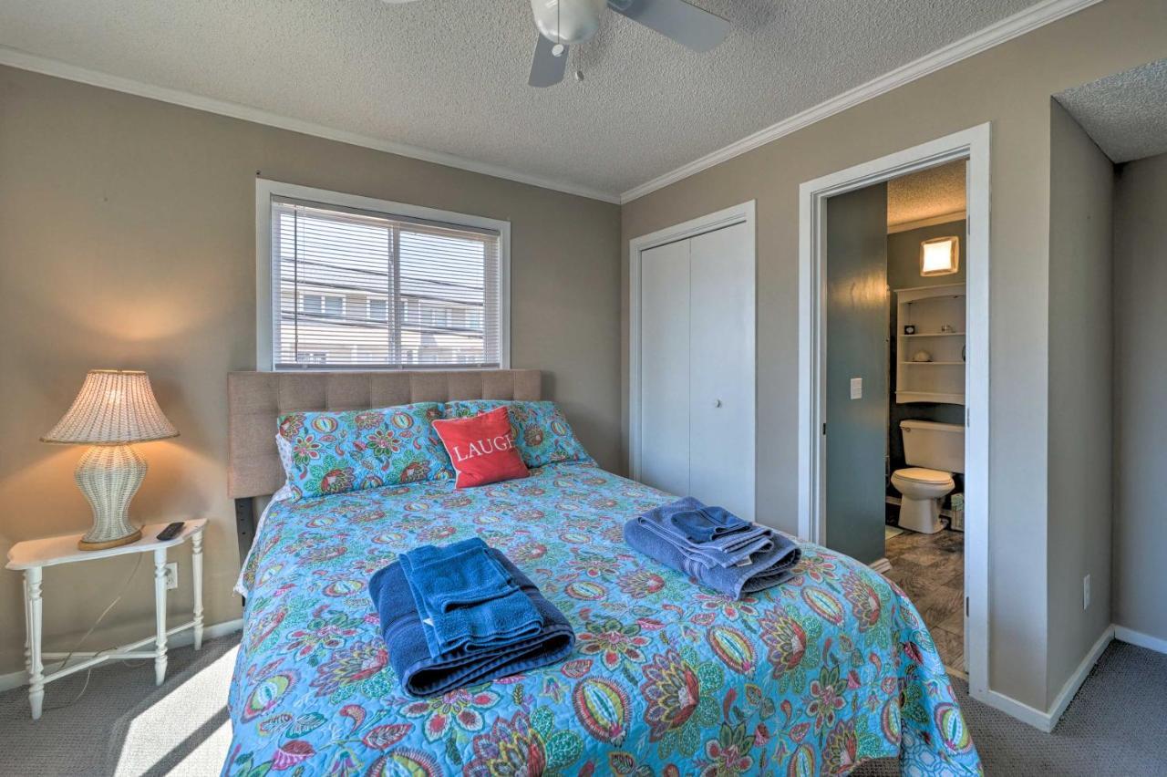 Condo With Balcony And Pool Walk To 2 Beach Accesses! Carolina Beach Kültér fotó