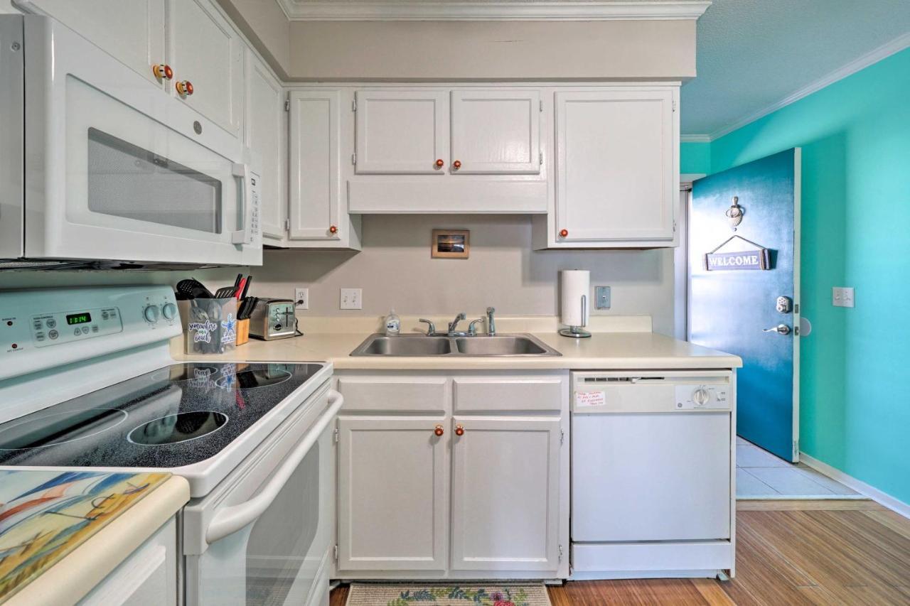 Condo With Balcony And Pool Walk To 2 Beach Accesses! Carolina Beach Kültér fotó