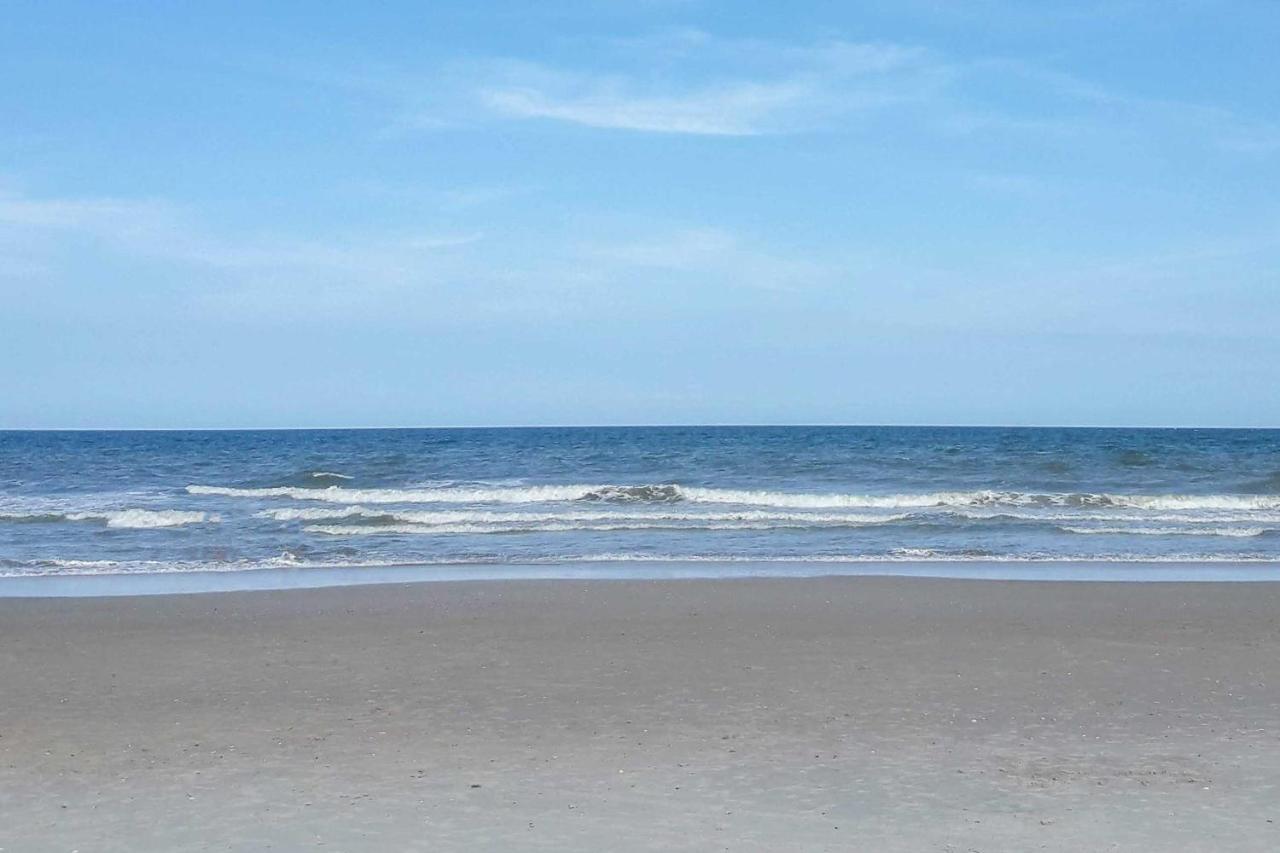 Condo With Balcony And Pool Walk To 2 Beach Accesses! Carolina Beach Kültér fotó